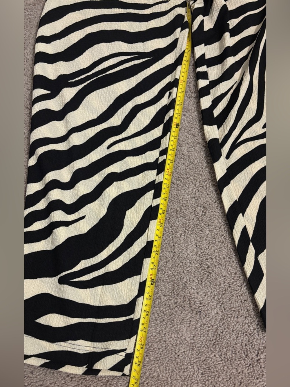 H&M Zebra-Print Wide Leg Pants - Black & Cream - Picture 7 of 8